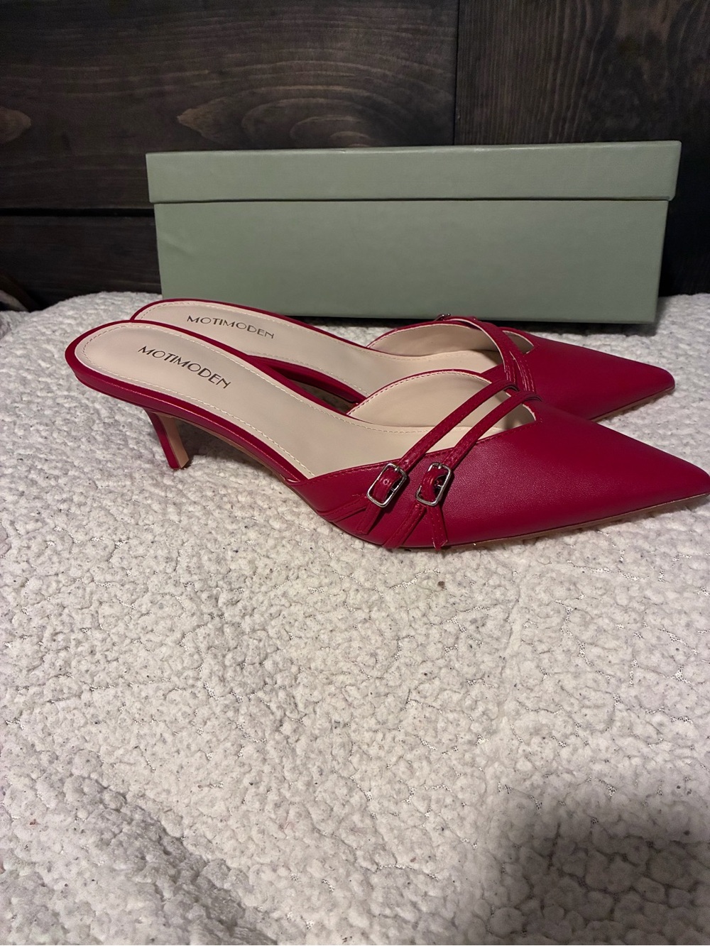 Women's Red Pointed-Toe Kitten Heel Mules
